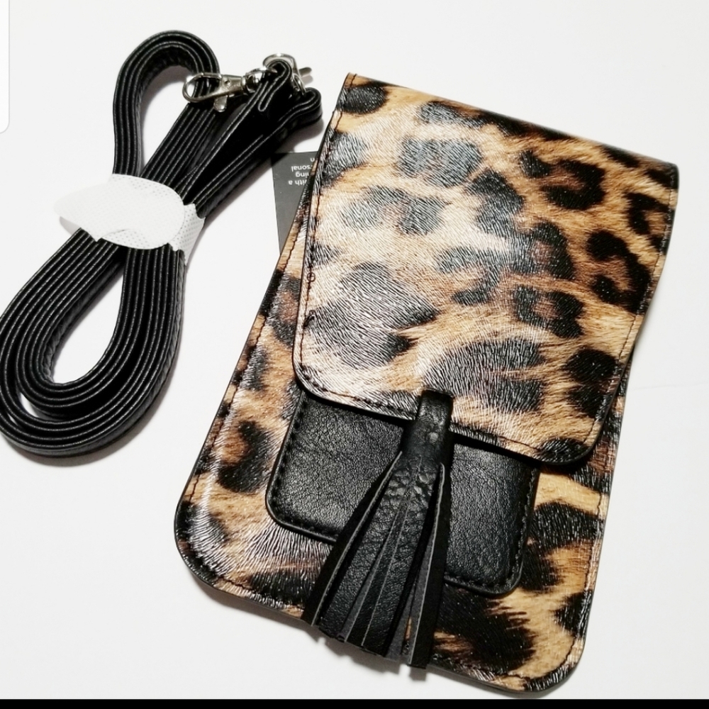 - Leopard/Black Shoulder, Belt, Lanyard Pouch RFID